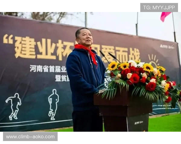 临夏市足球球星协会会长致力推动本地足球发展 打造青年足球人才培养平台