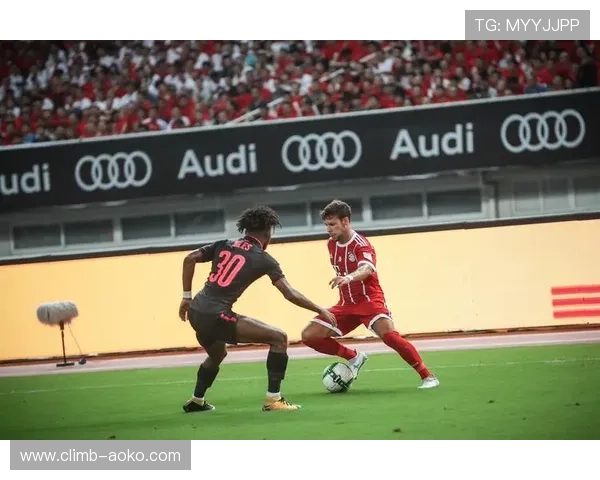 某足球巨星驾驶奥迪登场成焦点引发热议背后原因揭秘